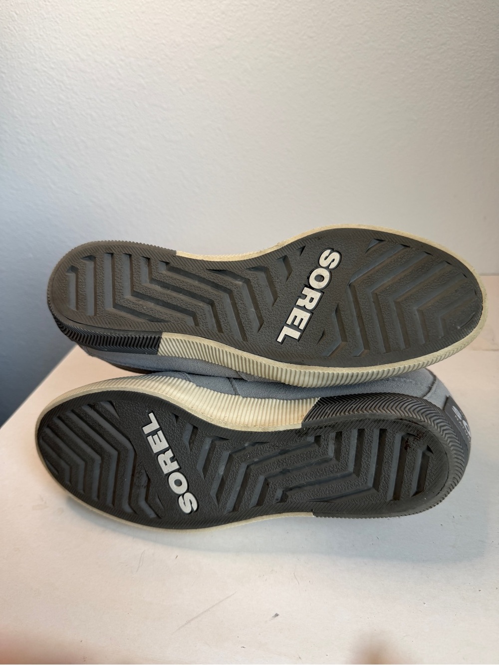 Sorel Light Gray Suede Leather Out n About Hidden Wedge Sneaker size 9.5 - Picture 7 of 7